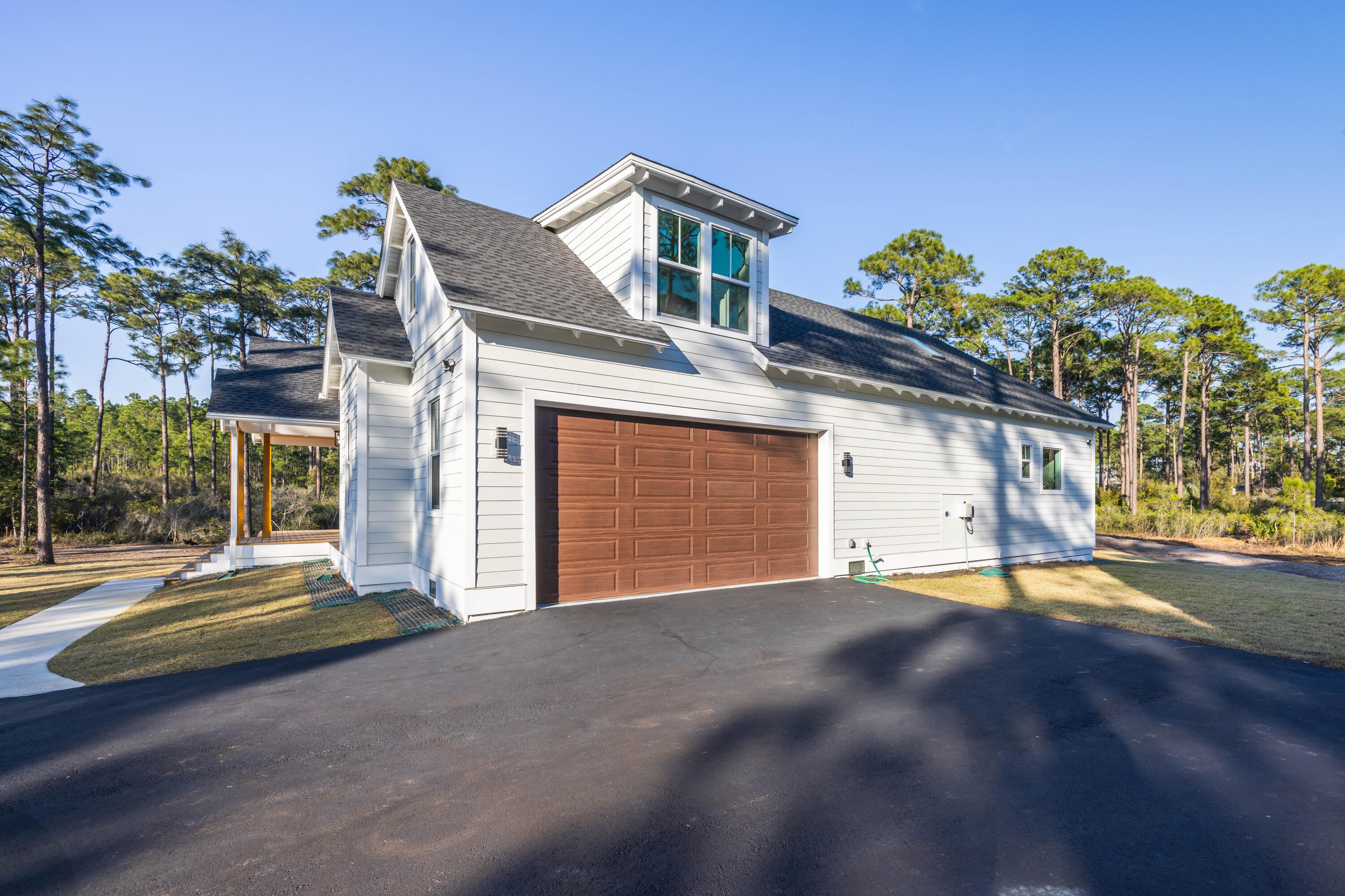 WOODLAND BAYOU ESTATES - Residential