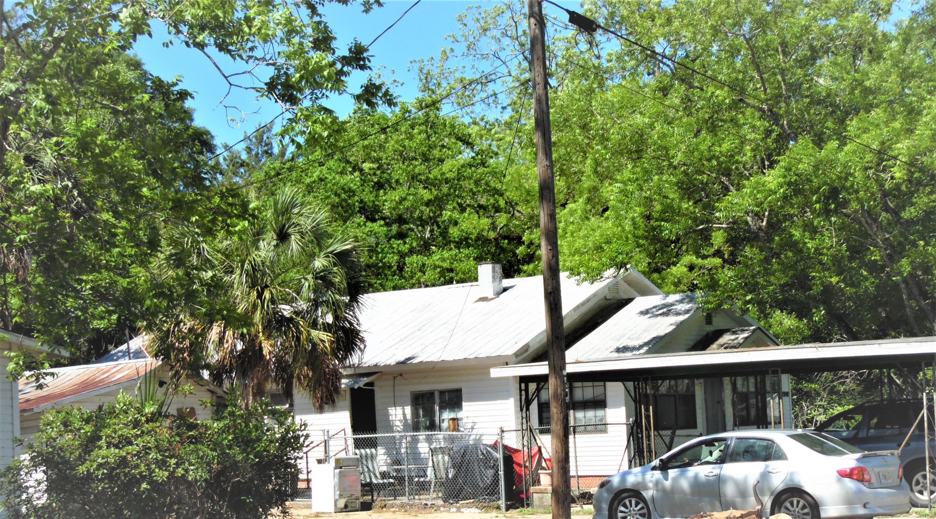 TOWN OF DEFUNIAK SPRINGS - Residential