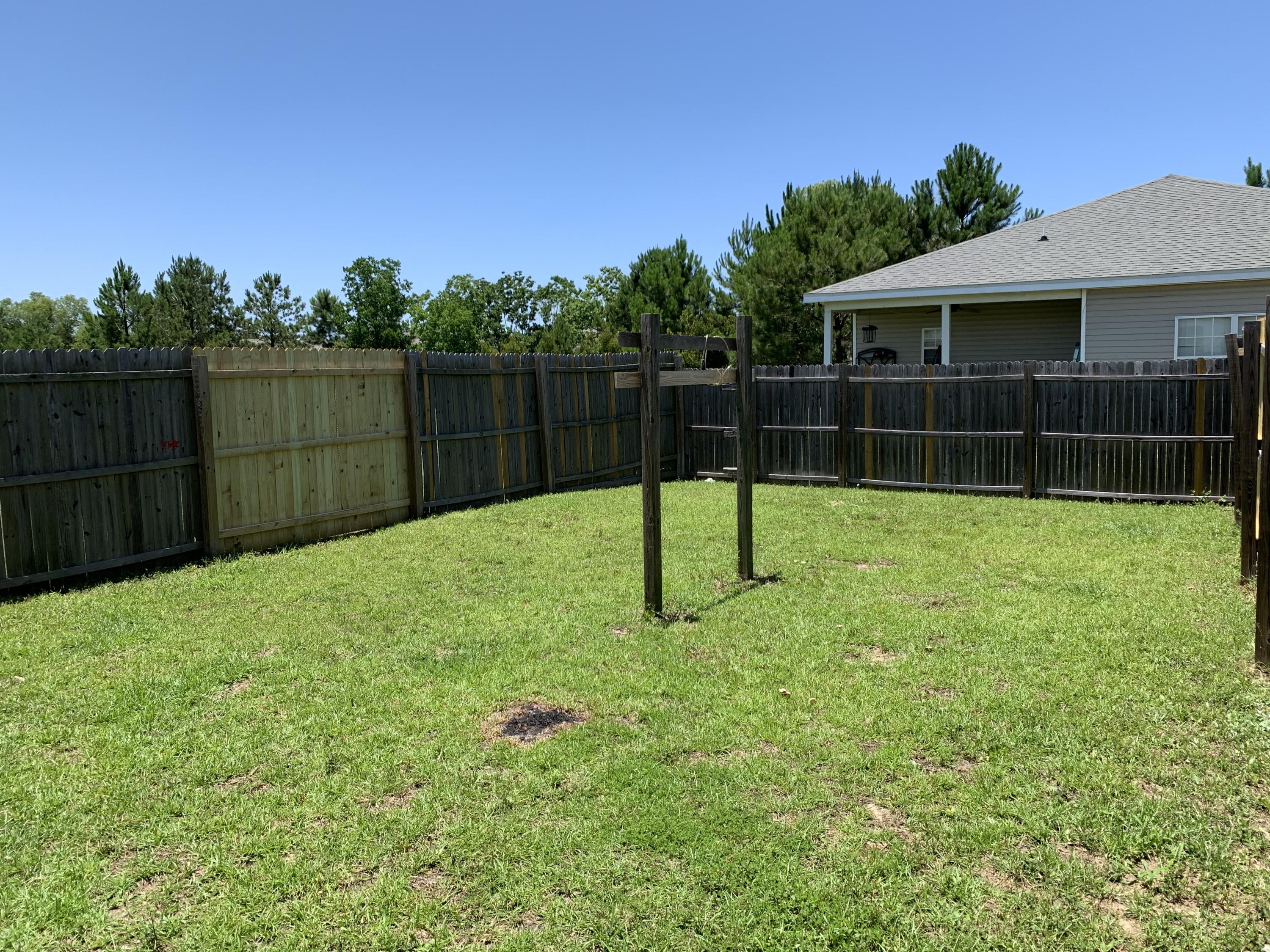 BRANDON OAKS 2ND ADD - Residential Lease