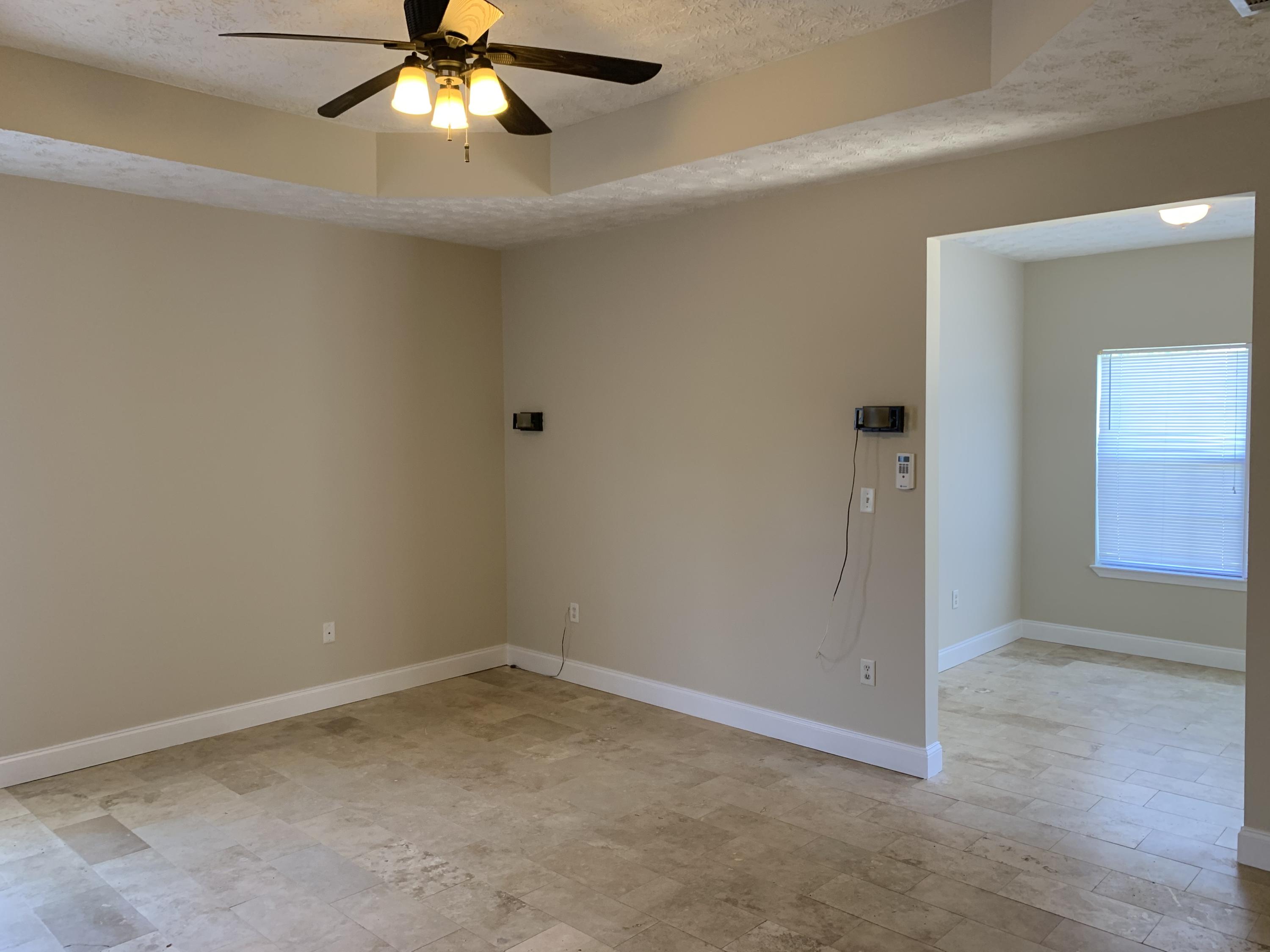 BRANDON OAKS 2ND ADD - Residential Lease