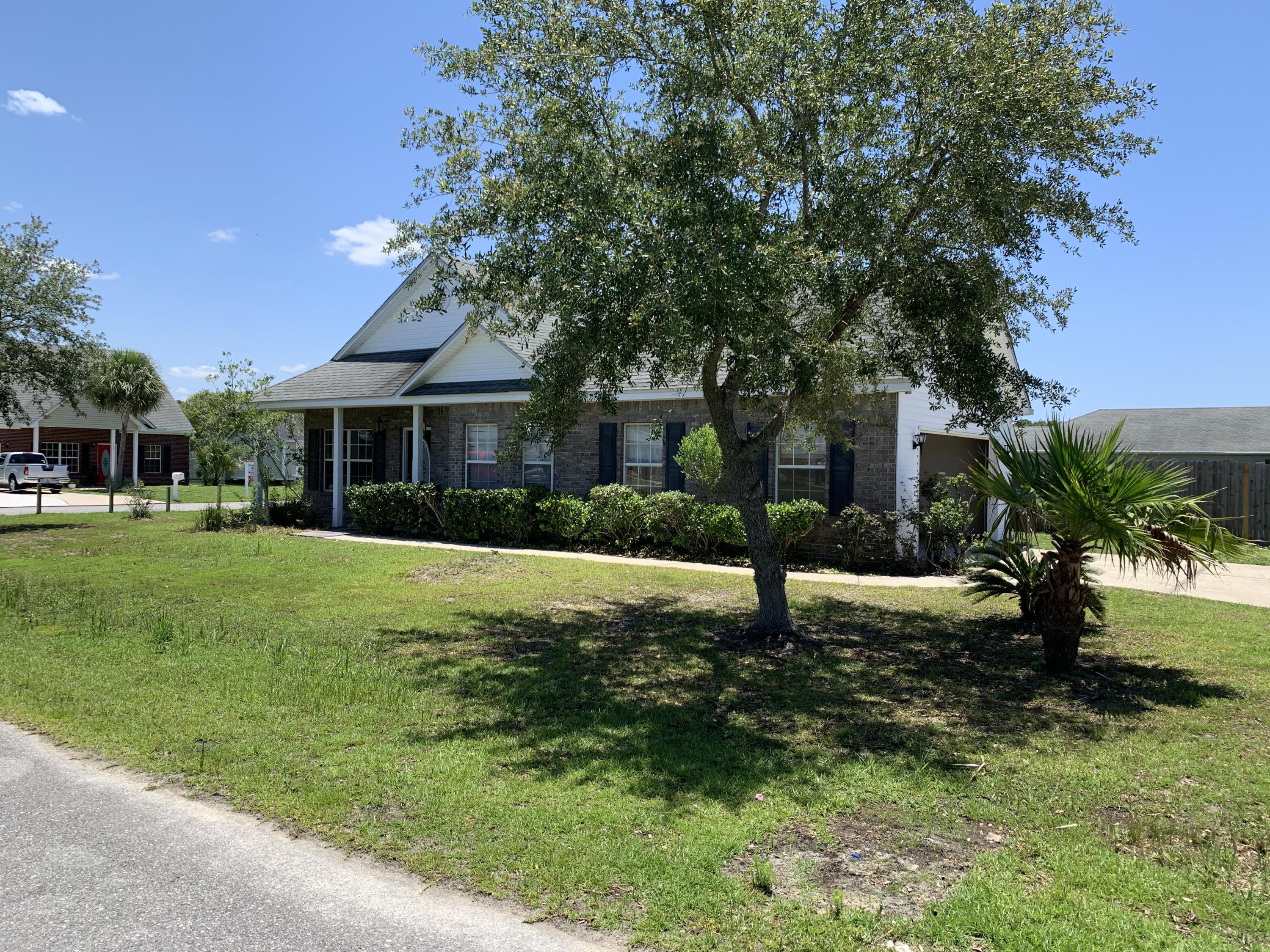 BRANDON OAKS 2ND ADD - Residential Lease