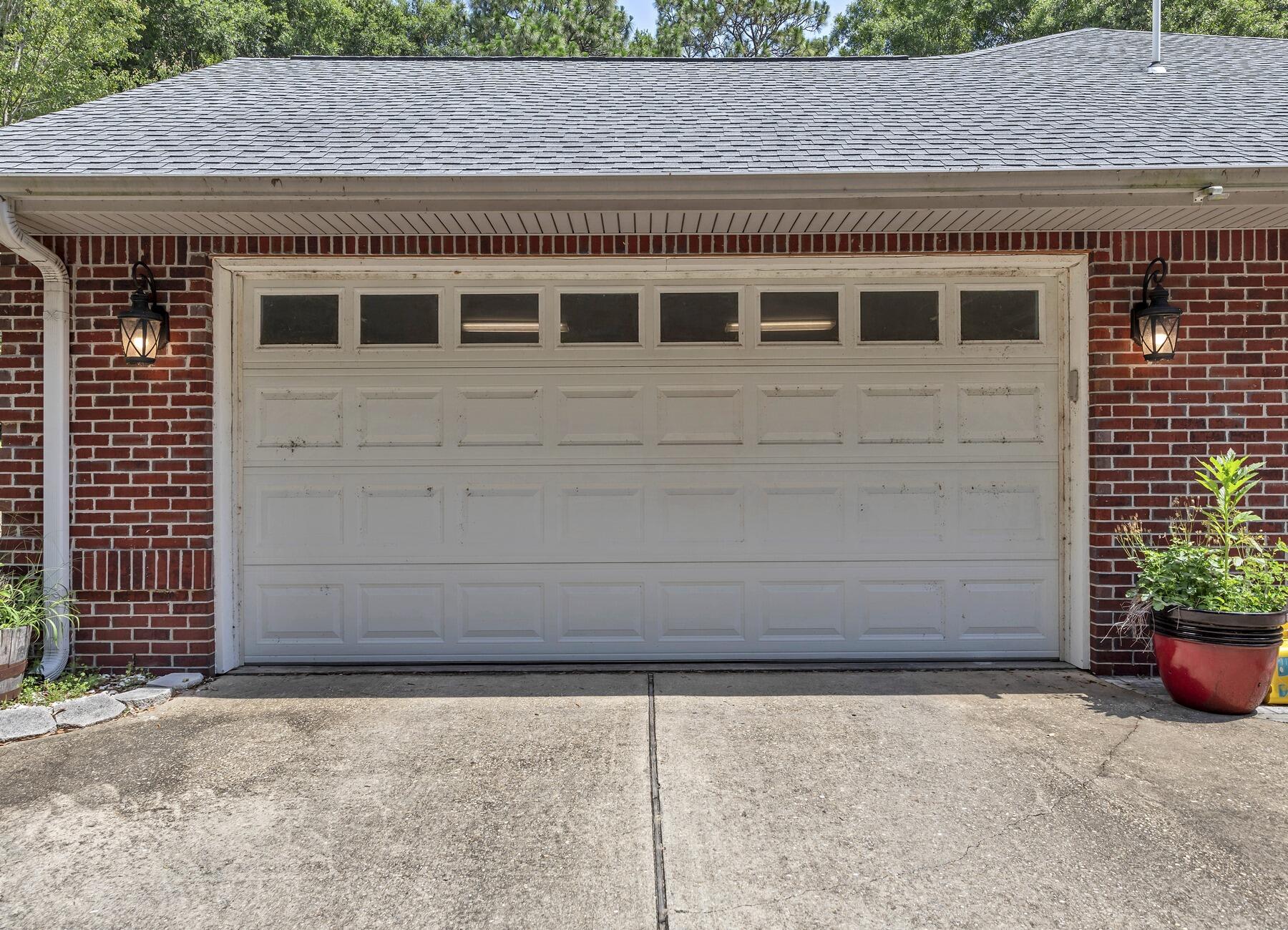 KENNEDY LAKES 1ST ADDN - Residential Lease