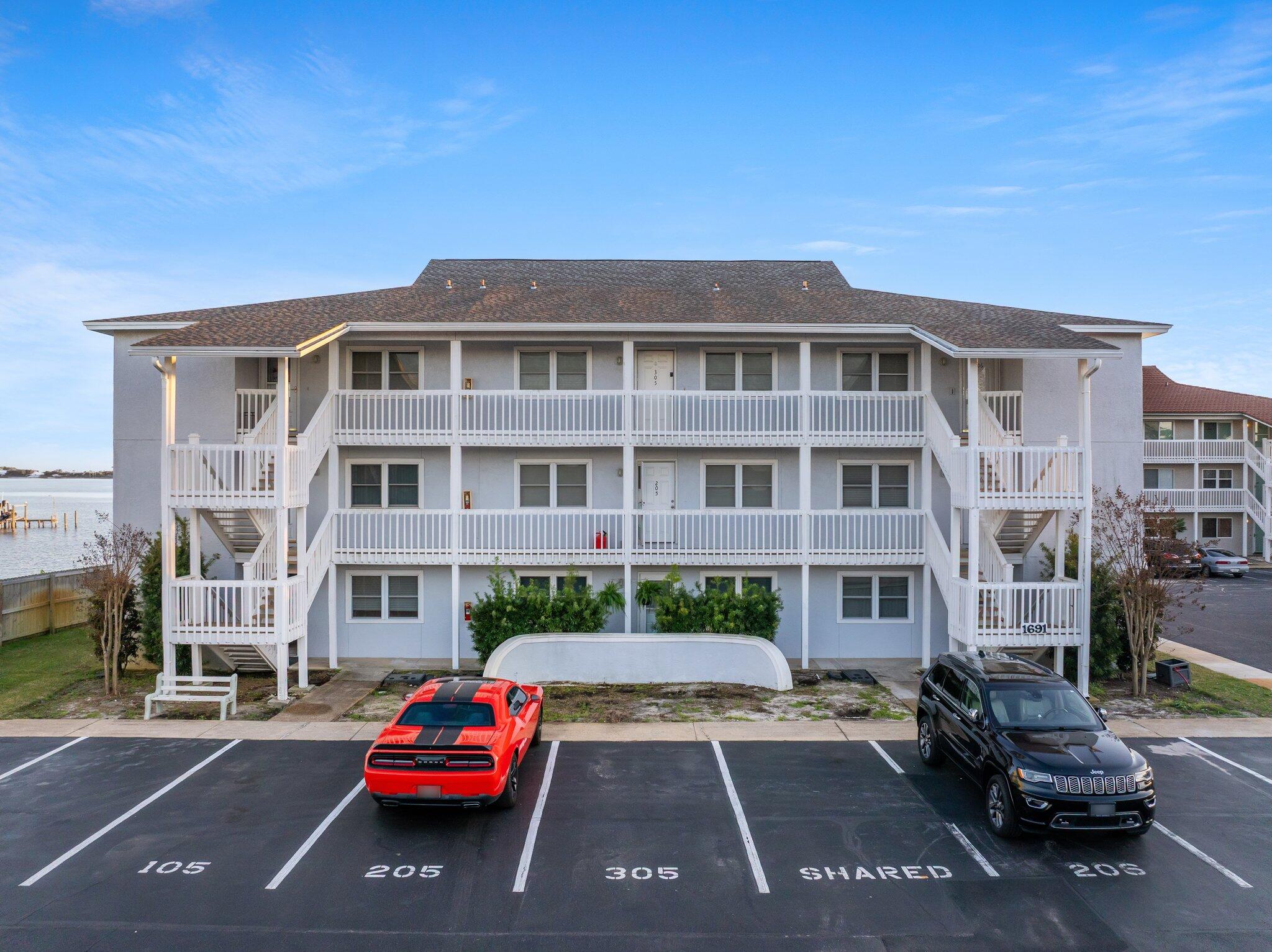 CHANNEL MARKER II - Residential Lease