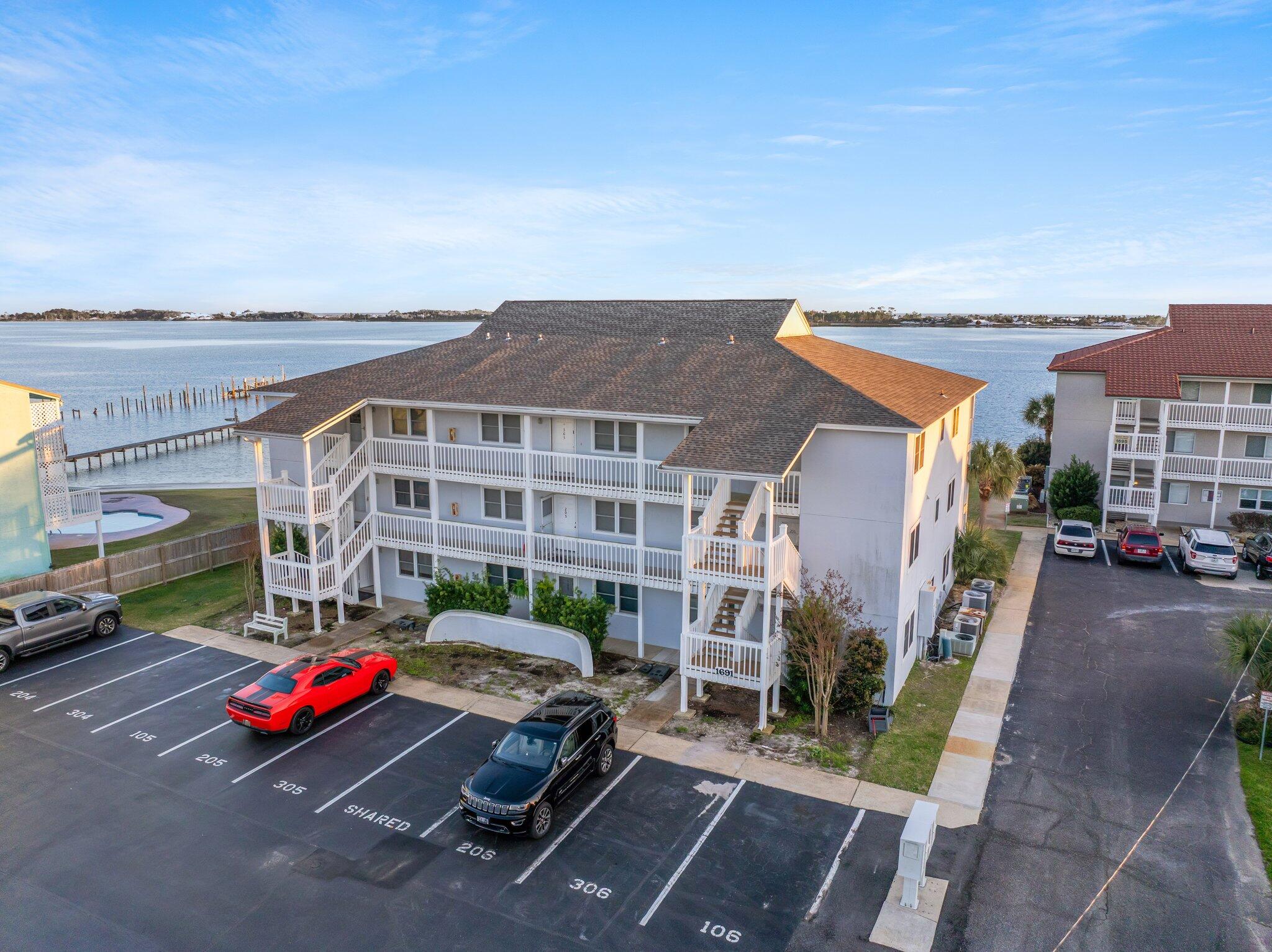 CHANNEL MARKER II - Residential Lease
