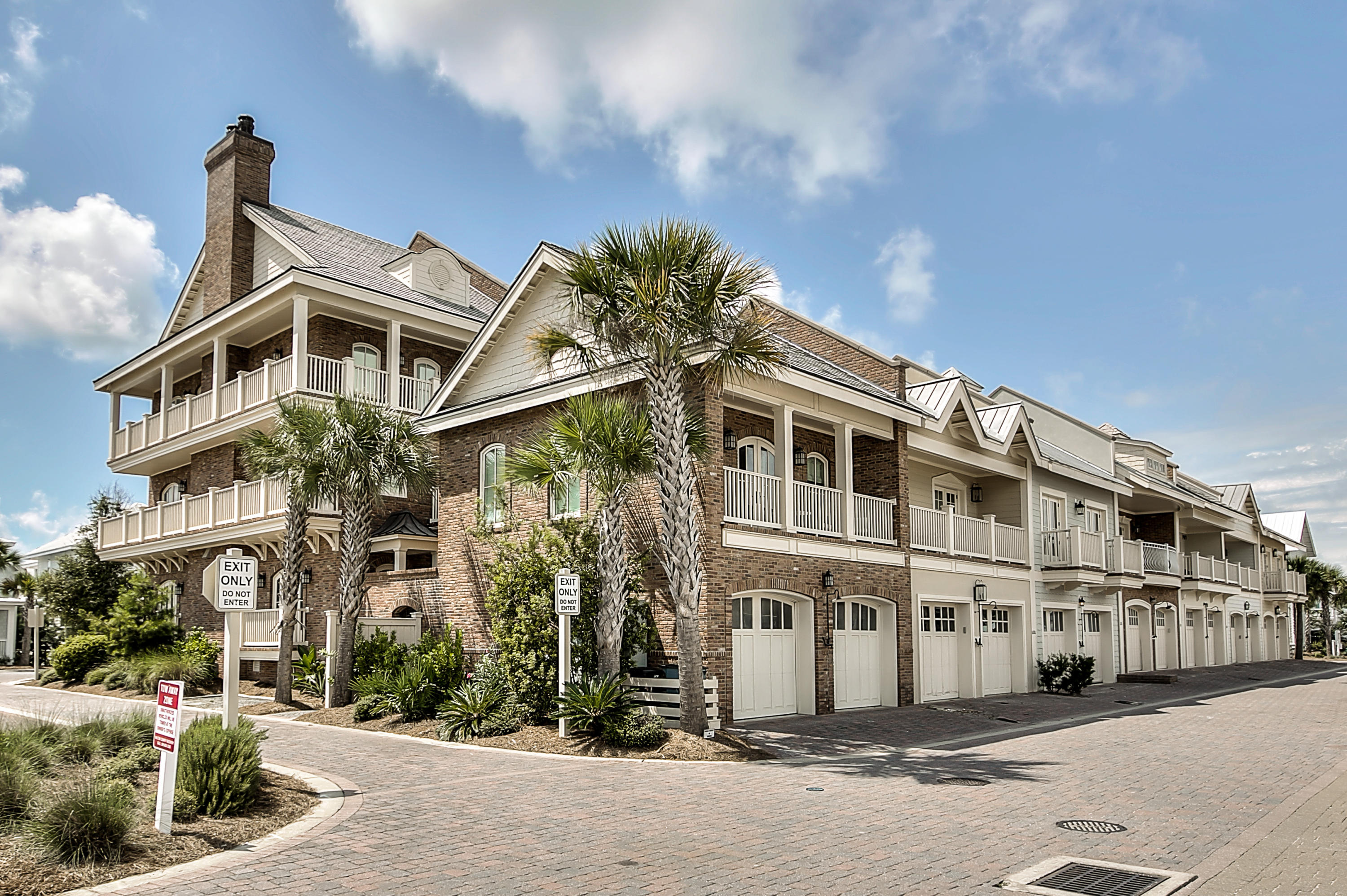 PROMINENCE/LUXURY TOWNHOMES - Residential
