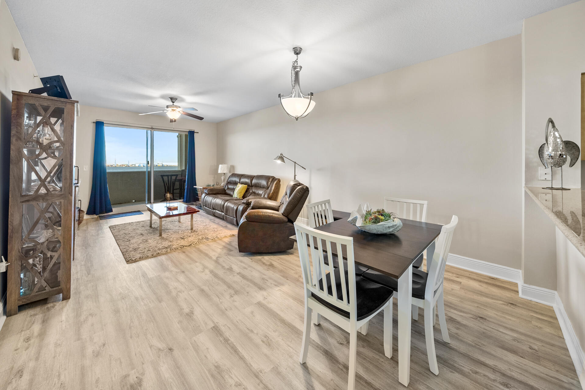 Magnolia Bay Club - Residential