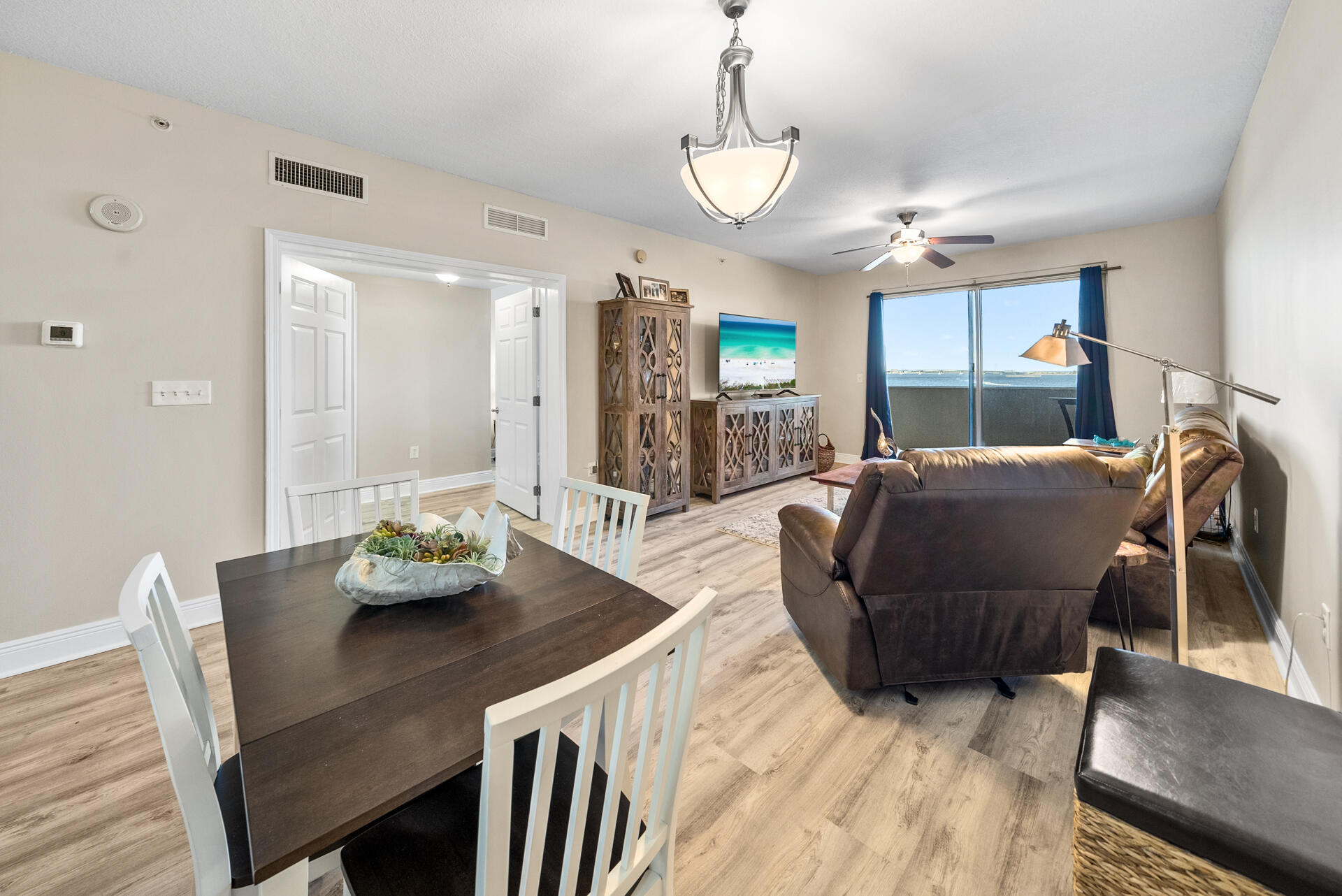 Magnolia Bay Club - Residential