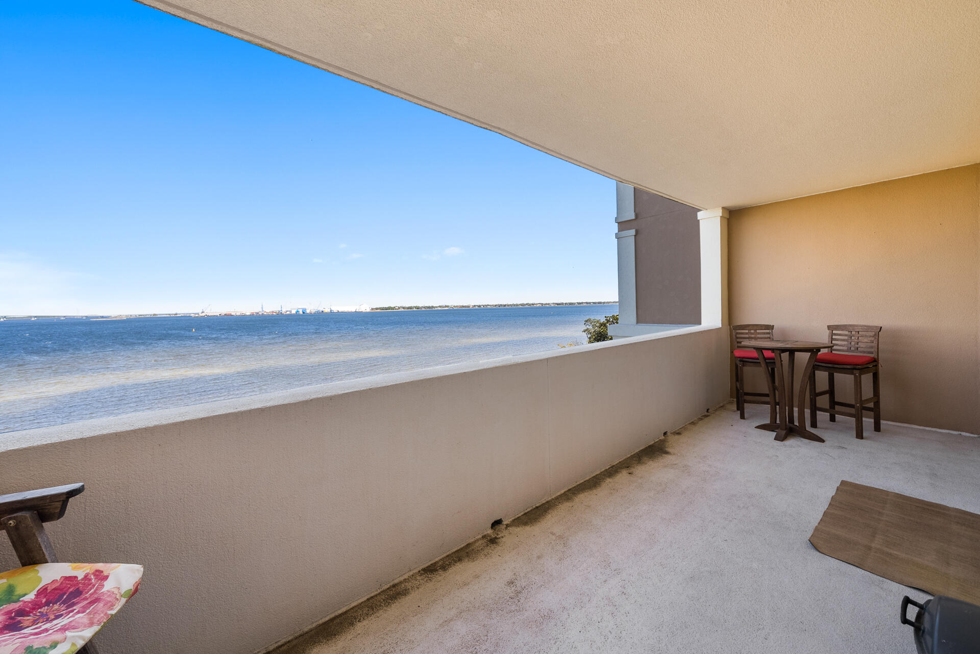 Magnolia Bay Club - Residential