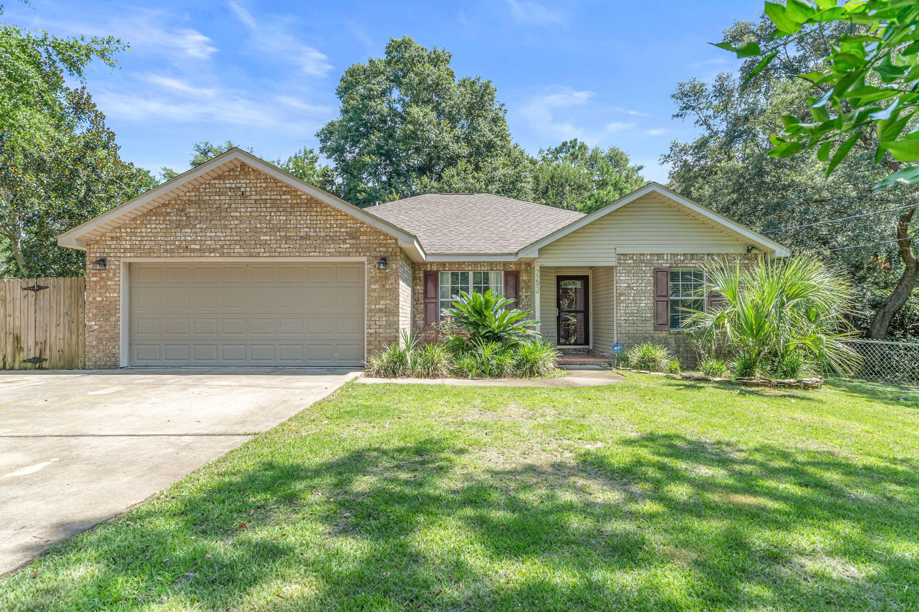Custom all brick home with lots of attention to detail..., 24'' tile in Foyer/Kitchen/Living area, soft stone tile in master bath, 7 ft. jacuzzi tub in master bath, marble topped vanity, custom cherry wall of built-ins in office, cathederal ceilings and more! The home is located across 399 from entrance to Hidden Creek Golf Club and is on a cul-de-sac and large corner lot. This home is located across from Hidden Creeks Golf Course & Country Club. Large corner lot in Cul-De-Sac.