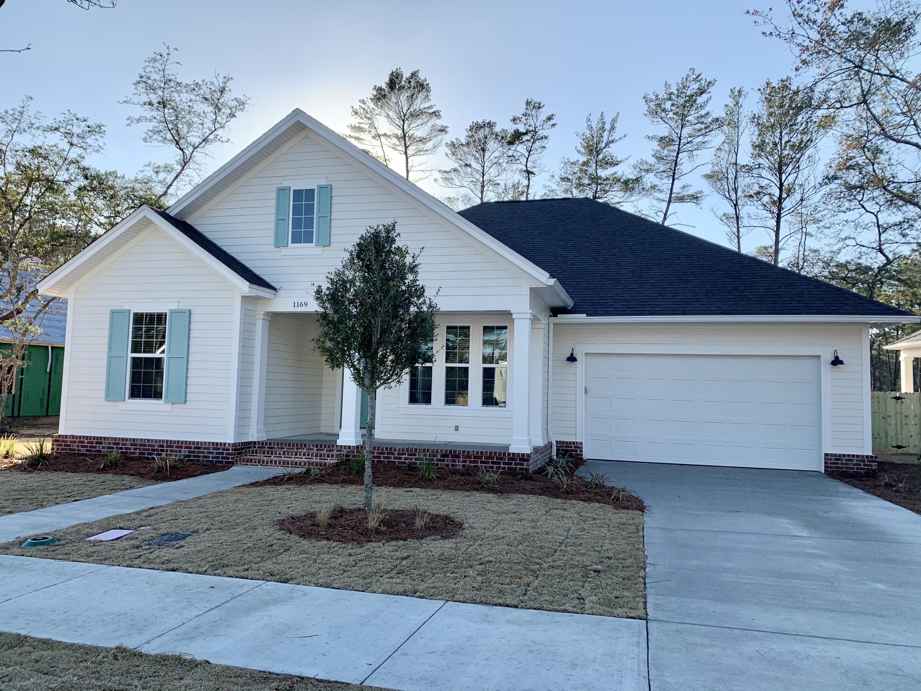 Estimated completion of home is December 2020.
Stunning Gulf Coast Vernacular style home in Niceville's newest community Deer Moss Creek. This beautiful 4 bedrooms and 2 bathrooms home boasts an open floor plan concept, split floor plan, approximately 400 sqft of unfinished bonus room, front porch, tankless water heater, appliance garage in kitchen, tile and engineered hardwood floors and impact resistant windows. Builders upgrades are available depending on the phase of construction completed. This lot also offers enough room for a pool.