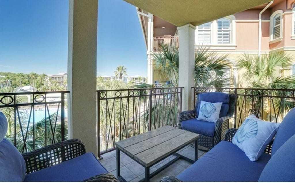 VILLAS AT SEACREST BEACH - Residential
