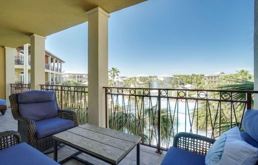 VILLAS AT SEACREST BEACH - Residential