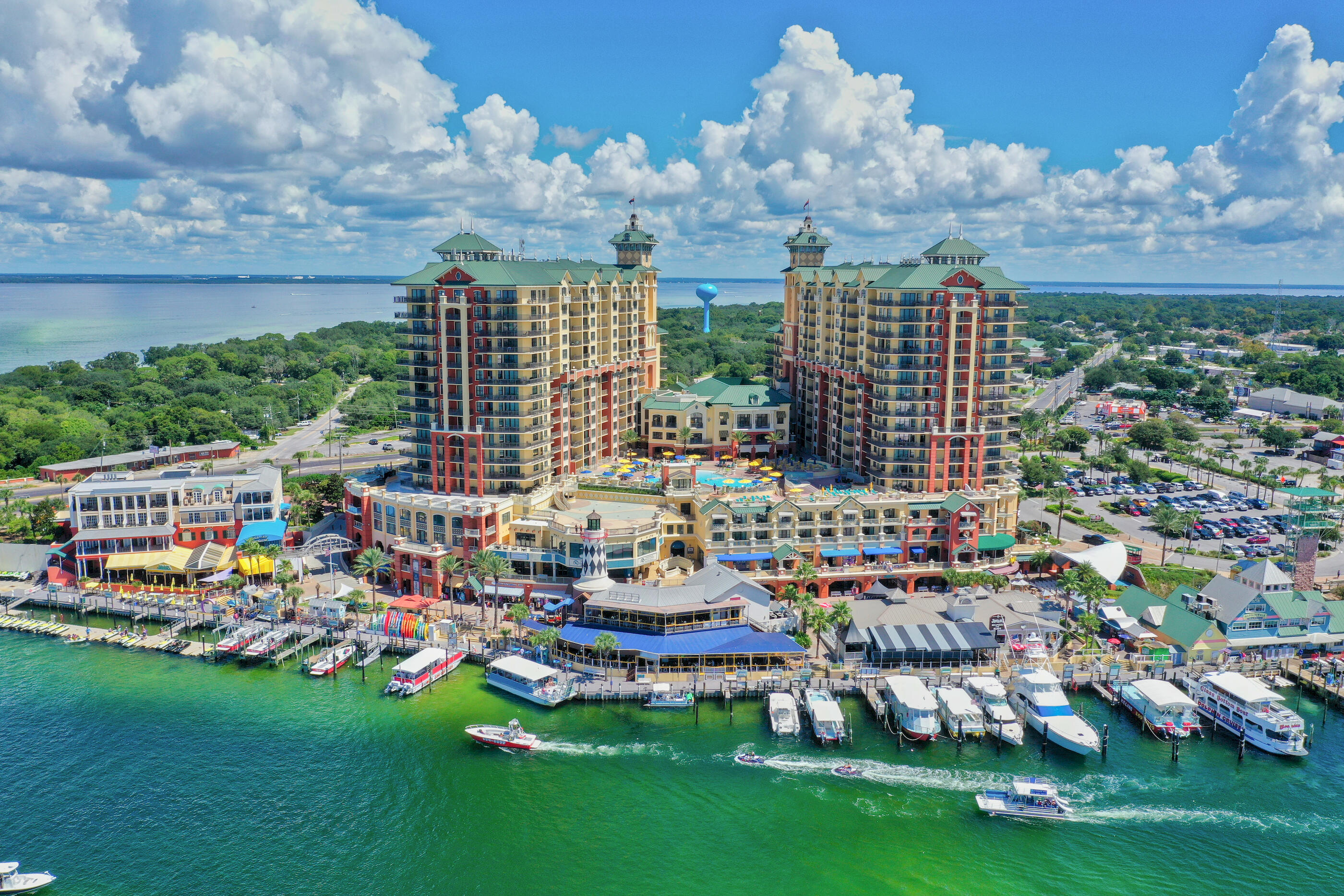 EMERALD GRANDE - Residential