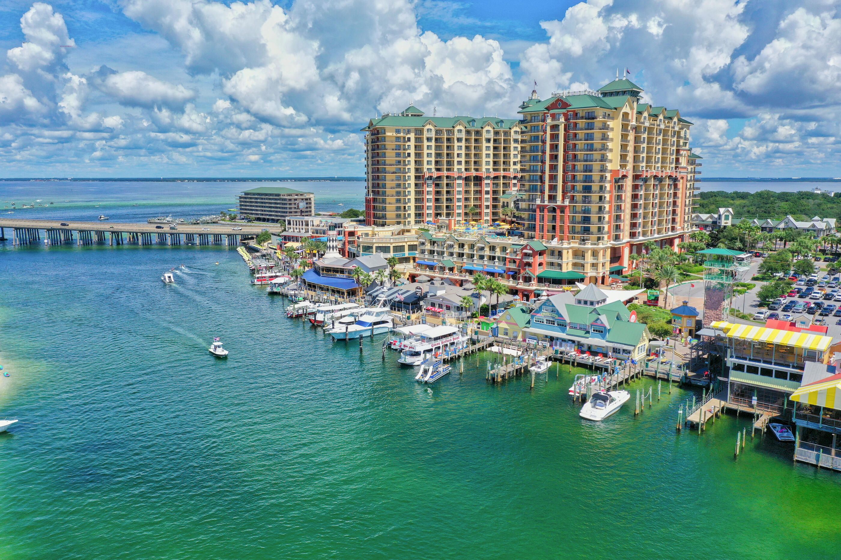EMERALD GRANDE - Residential