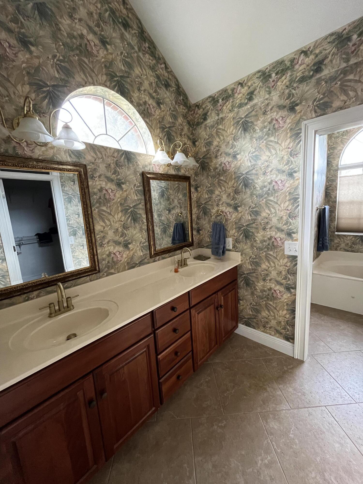 PRITCHARD POINT - Residential Lease