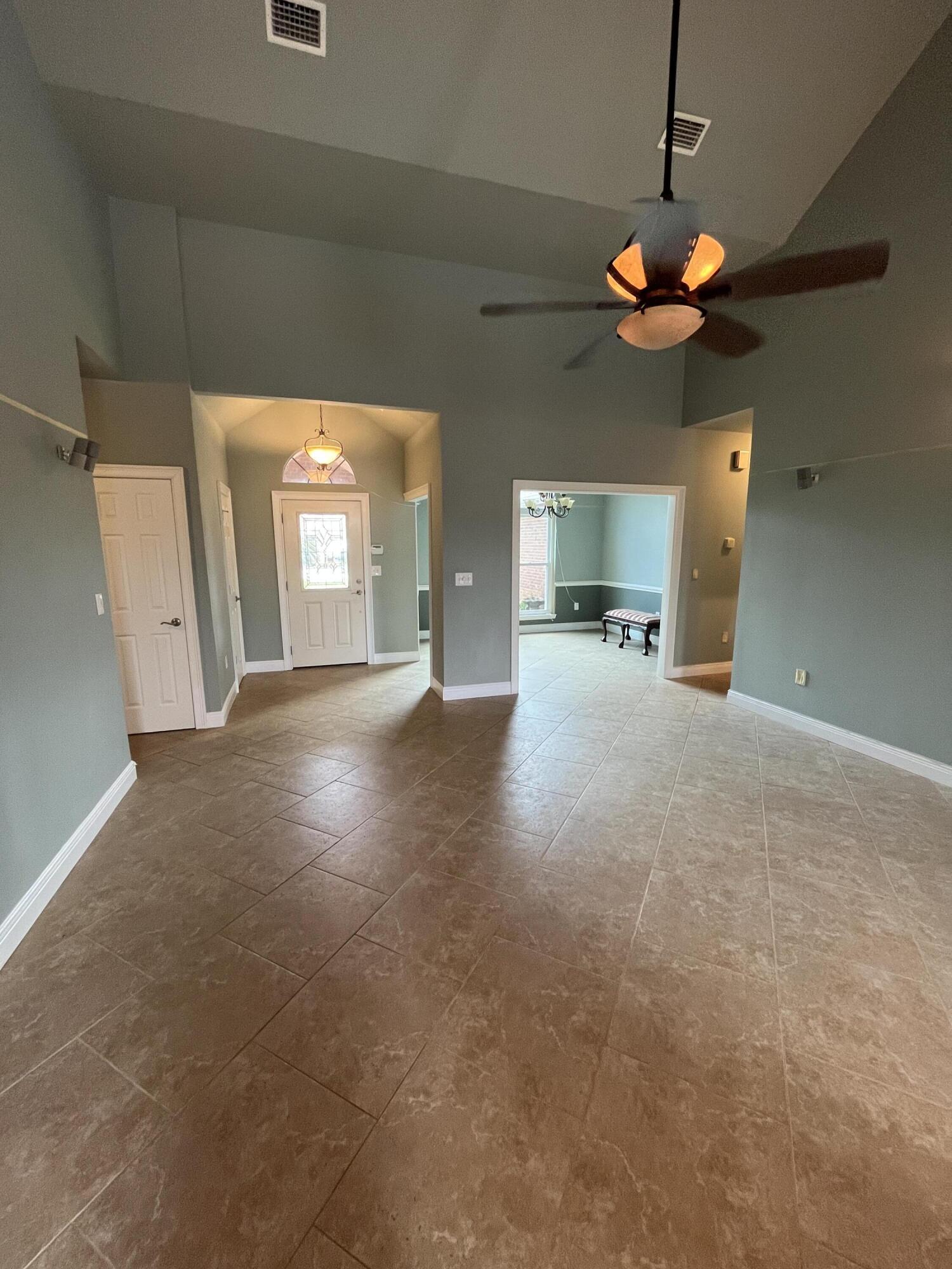 PRITCHARD POINT - Residential Lease
