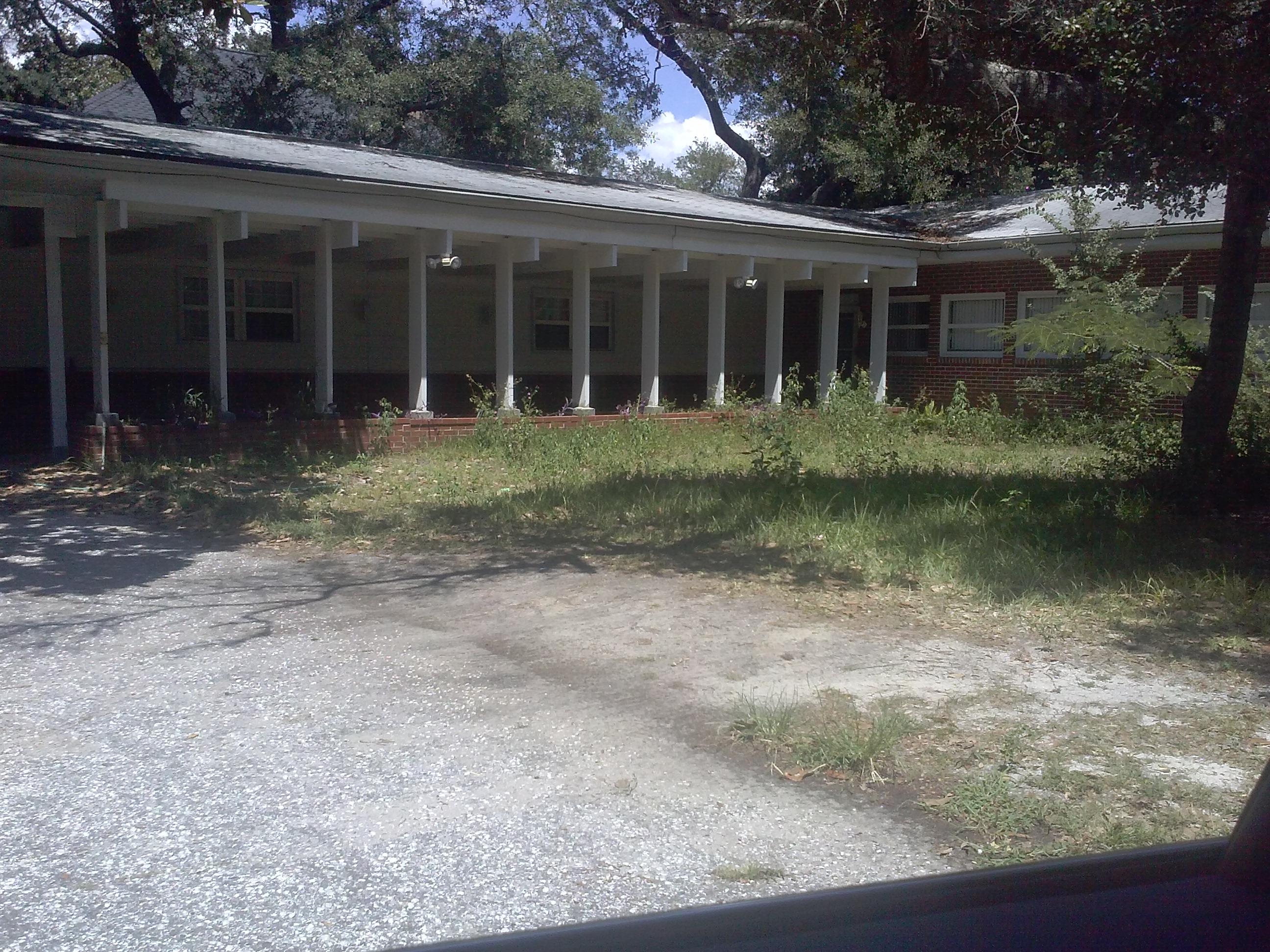 ELLIOTT PLACE - Residential Lease