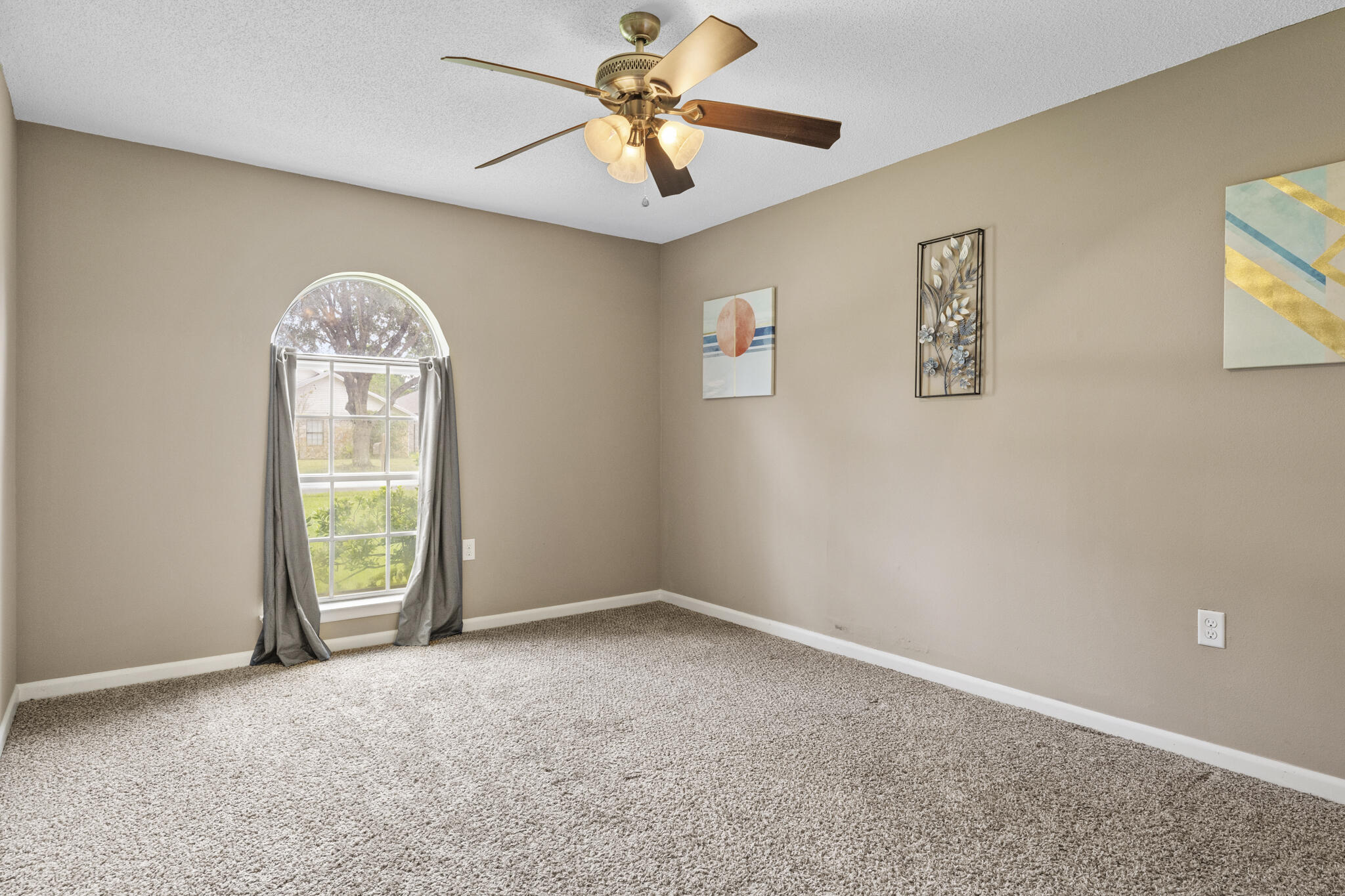 CASA LOMA S/D LOT - Residential