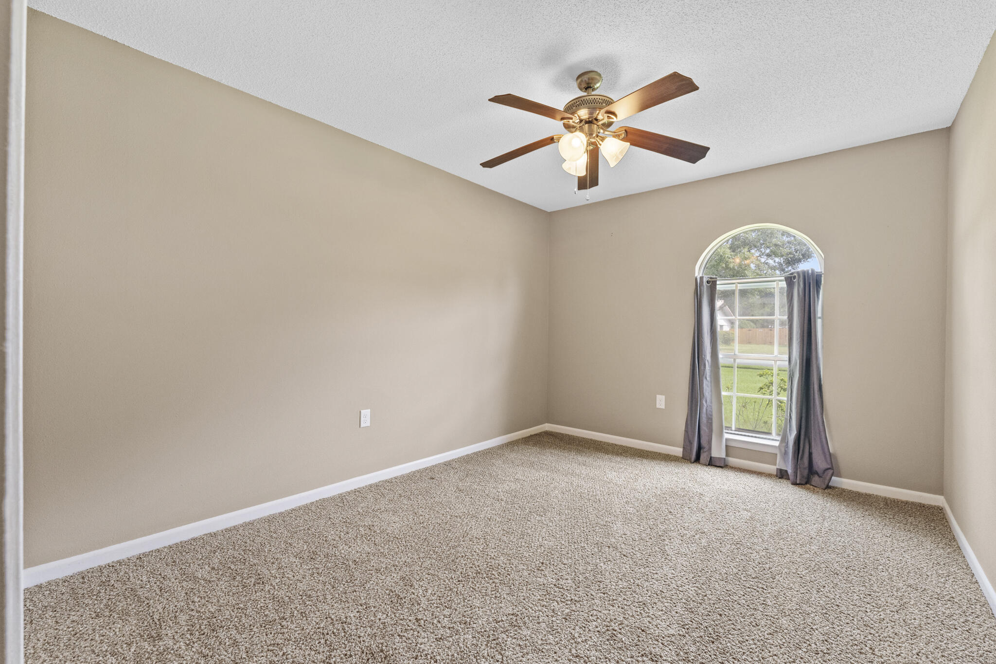 CASA LOMA S/D LOT - Residential
