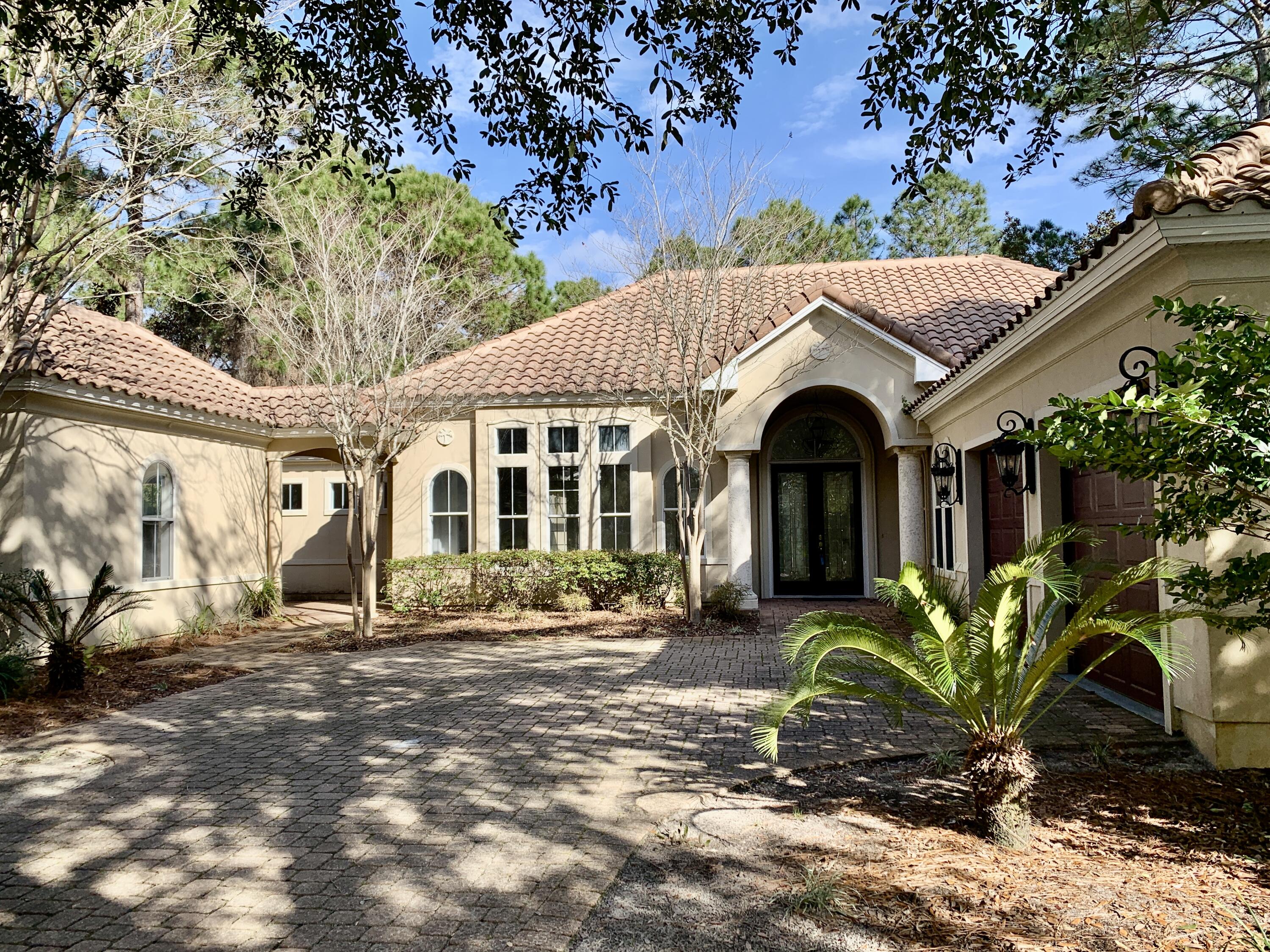 REO.Luxury home in the DESIRABLE Gated Community of SanDestin! This home has many custom features including: Guest House w/Full Bath, Enclosed Pool, Treyed Ceilings, Fireplace, Granite Counters in Kitchen, Stainless Appliances, Crown Molding. Sandestin offers many amenities to include: Golf, Tennis Marina, Restaurants & access to the Gulf. Baytowne offers loads of entertainment for the entire family! This property is now active in an online auction.  The sale will be subject to a 5% buyer's premium pursuant to the Auction Terms and Conditions (minimums may apply). All auction bids will be processed subject to seller approval. Auction is 13-15 February 2022.