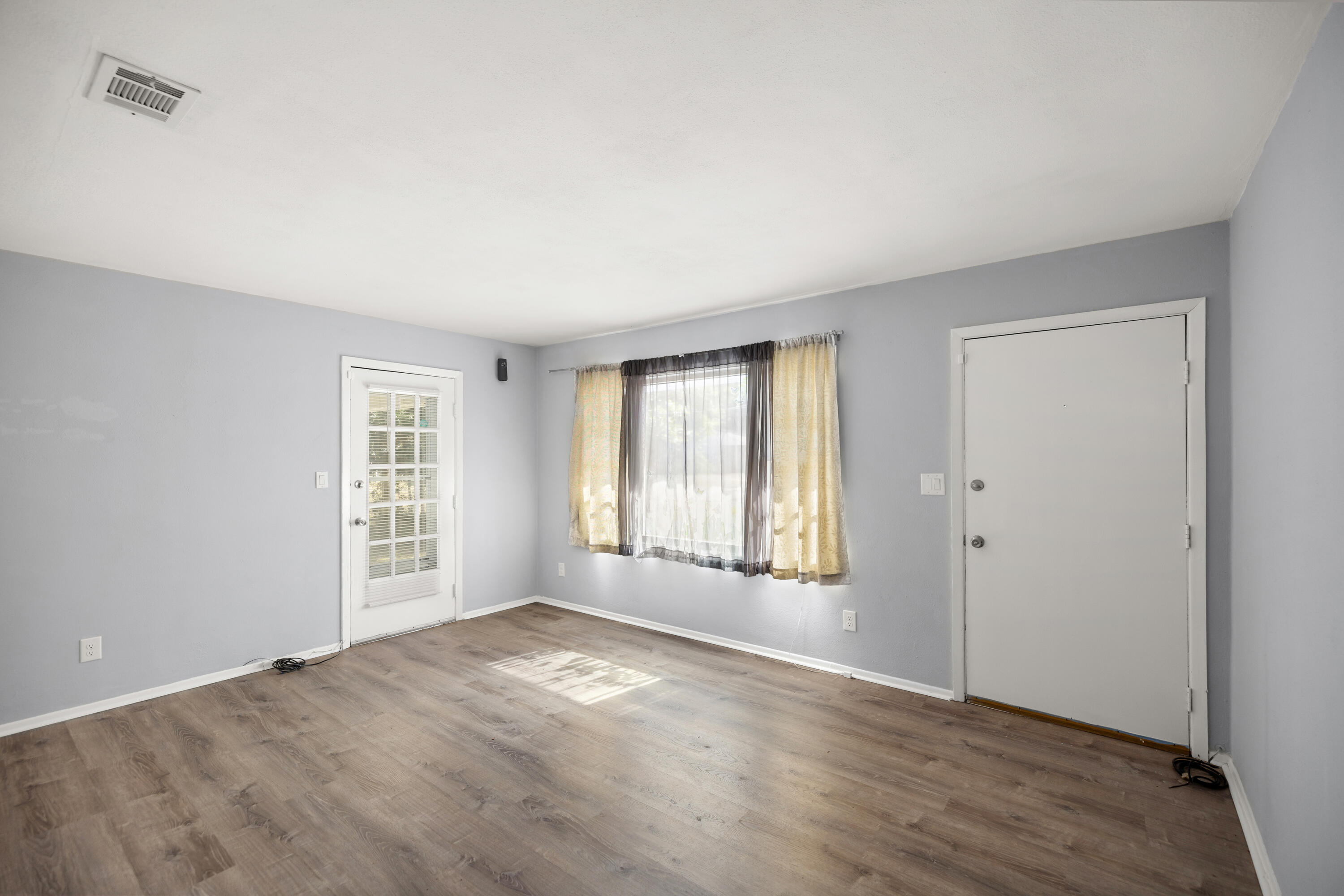 VALPARAISO PLAT 01 - Residential Lease