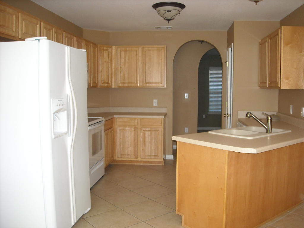 GARDEN CITY - Residential Lease