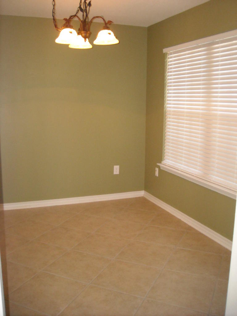 GARDEN CITY - Residential Lease