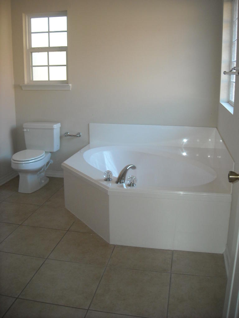 GARDEN CITY - Residential Lease