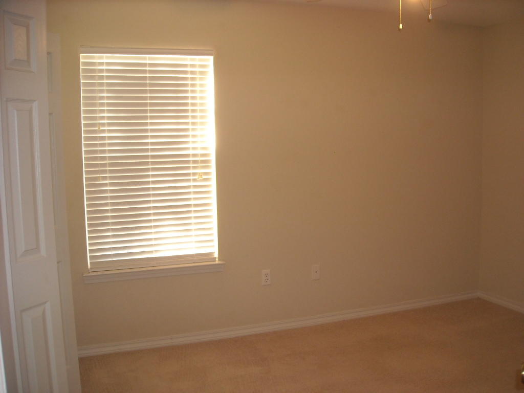 GARDEN CITY - Residential Lease