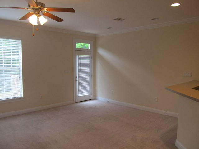 WALTON OAKS - Residential Lease