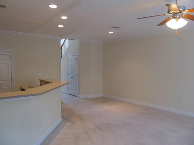 WALTON OAKS - Residential Lease