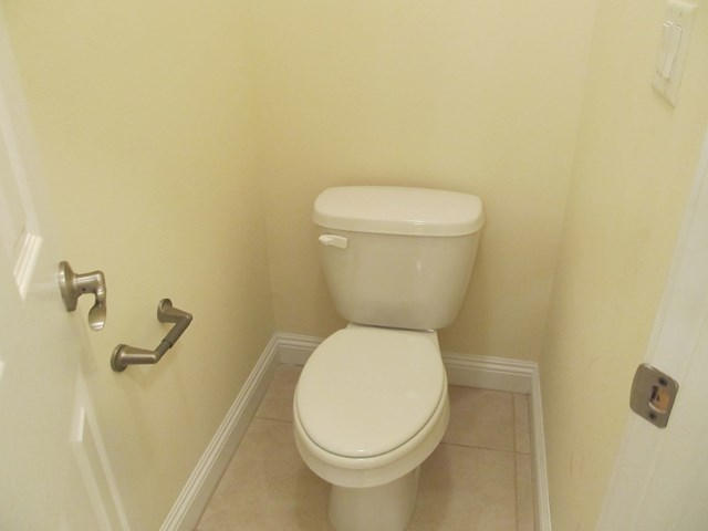 WALTON OAKS - Residential Lease