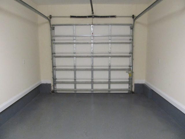 WALTON OAKS - Residential Lease
