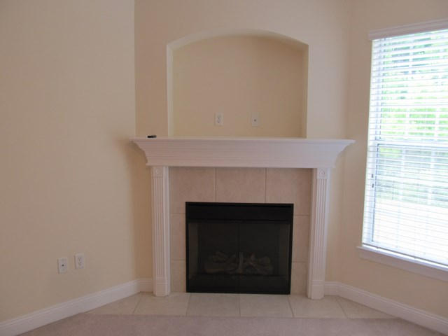 WALTON OAKS - Residential Lease