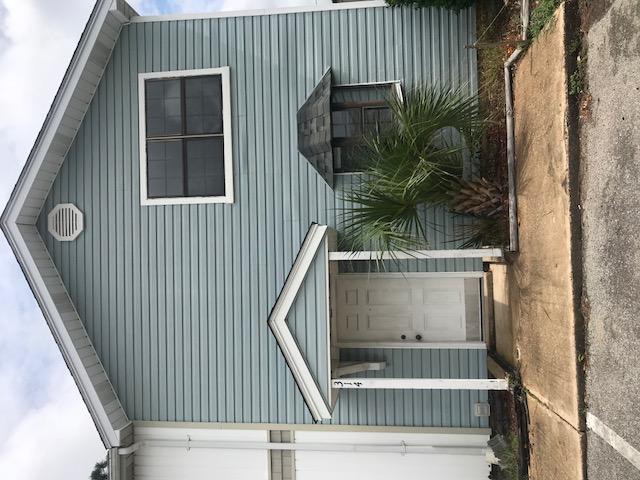 Townhome features 2 bed 1.5 baths. located in Mary Esther next to the  mall and close to Hurlburt Field. 
Bedrooms and shared full bath are located upstairs, kitchen, living room and half bath located on main floor. Townhouse has washer and dryer hookups. please contact Endless Horizons Realty to schedule a showing 8503150111