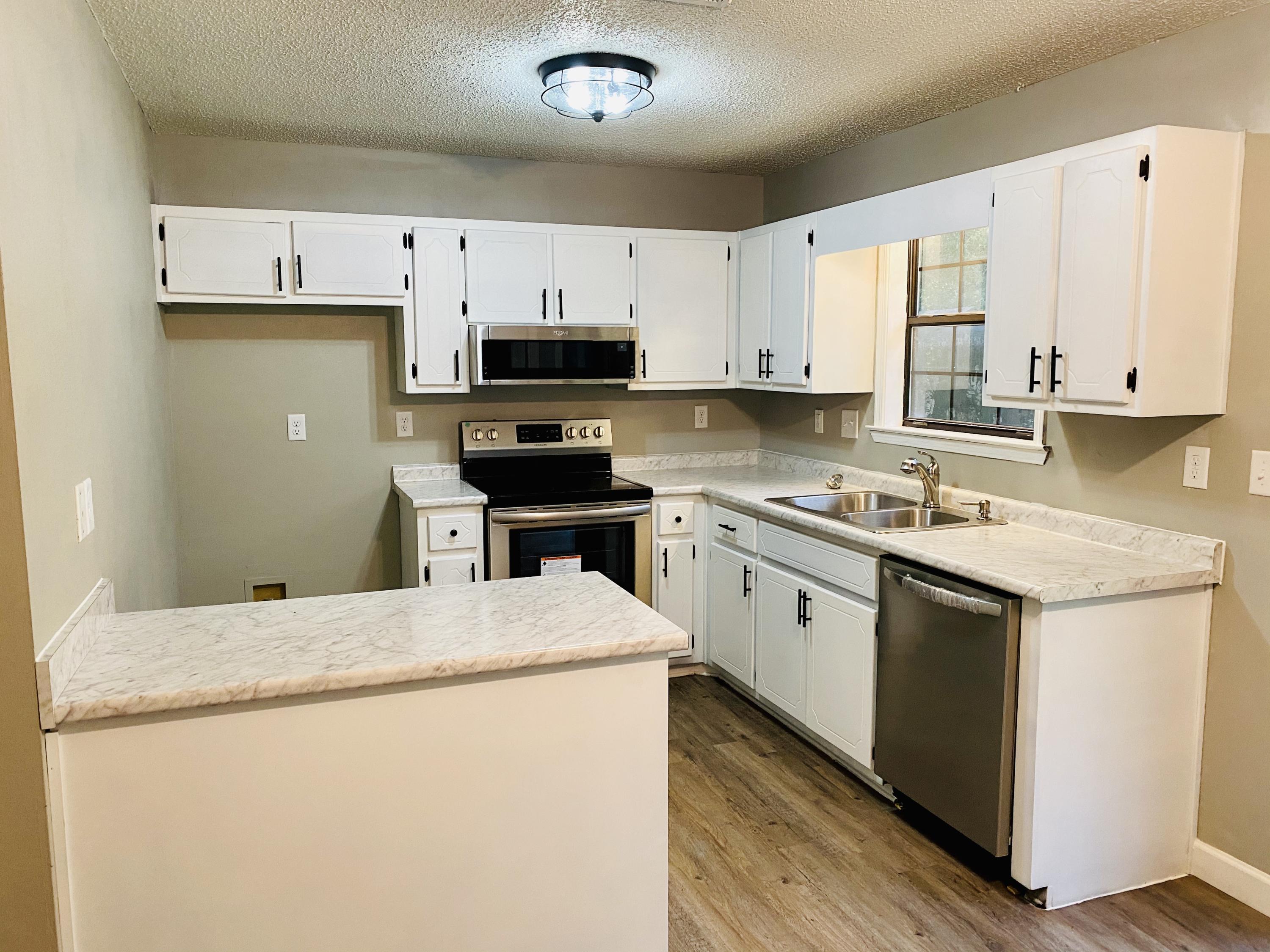 SHOAL TERRACE ESTATES - Residential