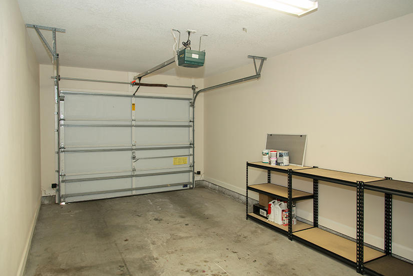 PELICAN PLACE T/H WEST - Residential Lease