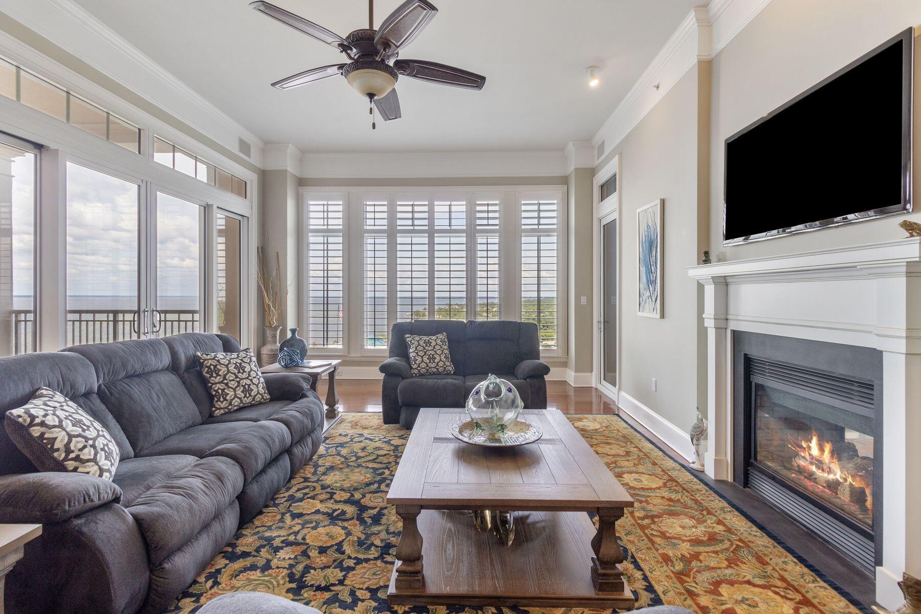 ONE WATER PLACE - Residential