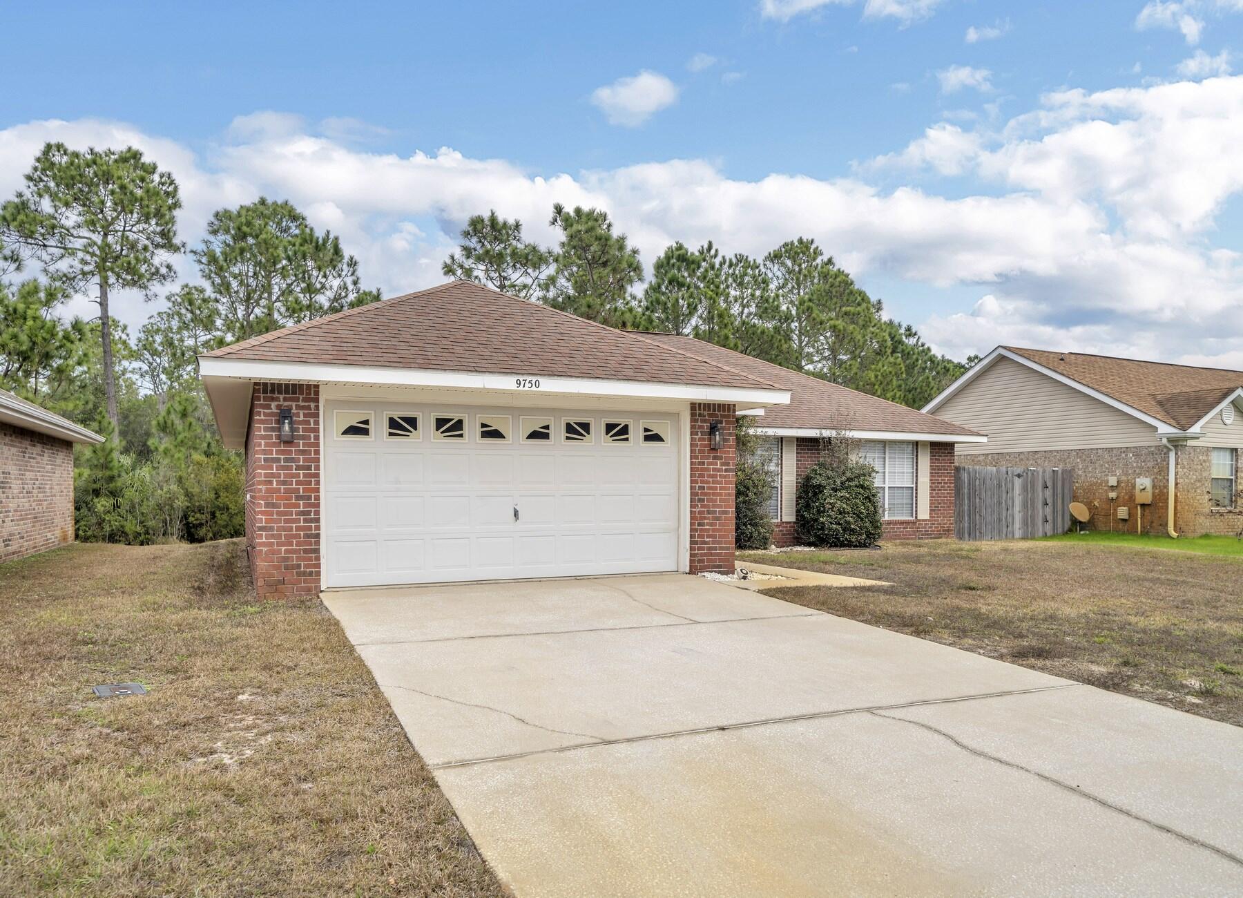 CREETWOOD PLACE - Residential Lease
