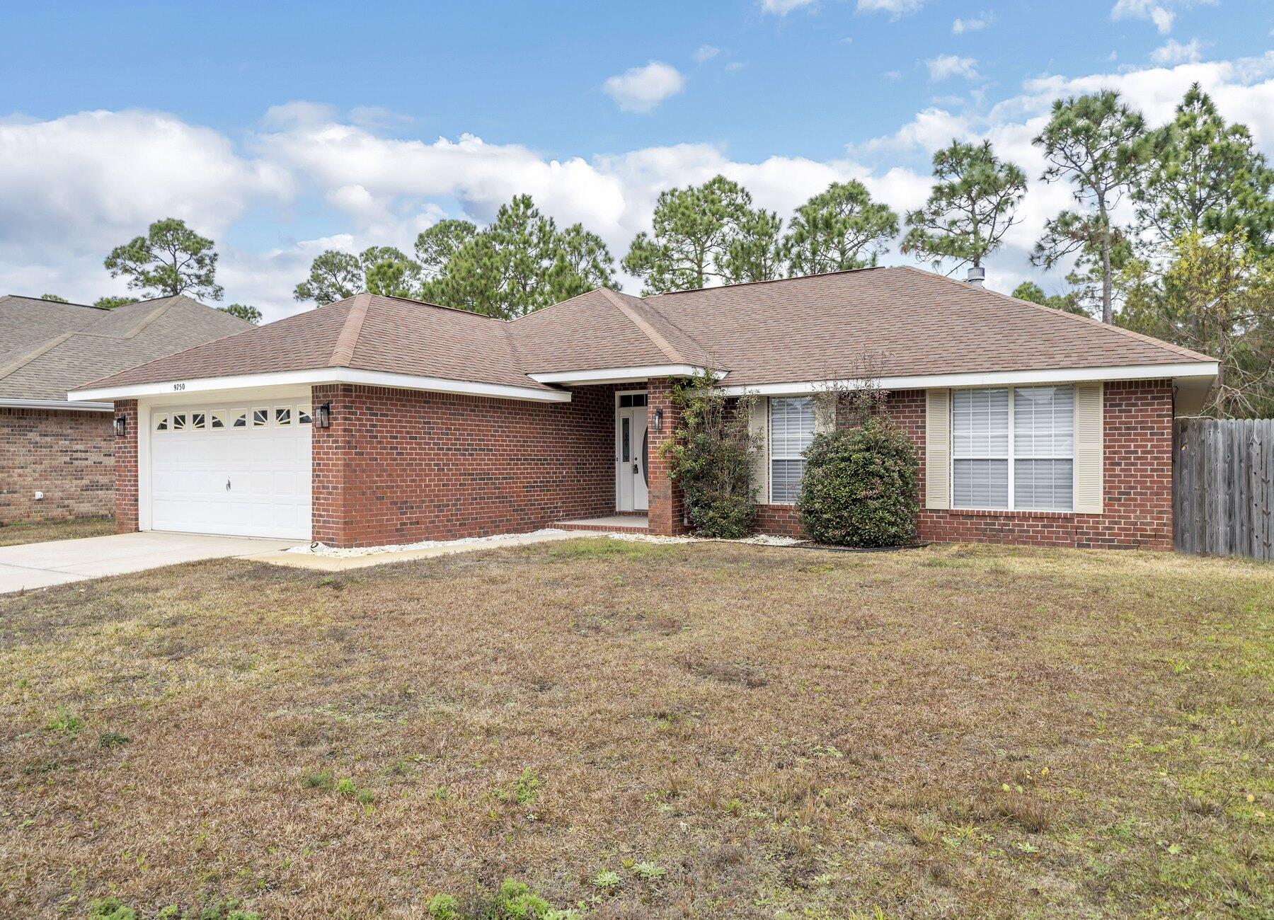 CREETWOOD PLACE - Residential Lease
