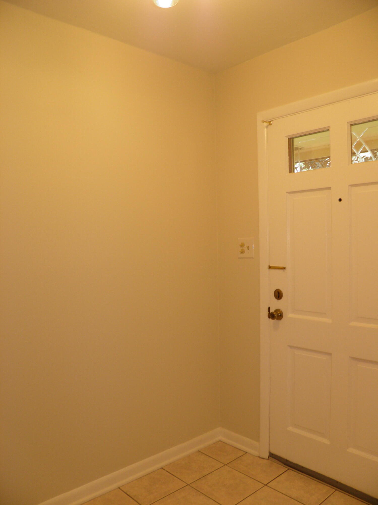 COLONY ESTATES - Residential Lease
