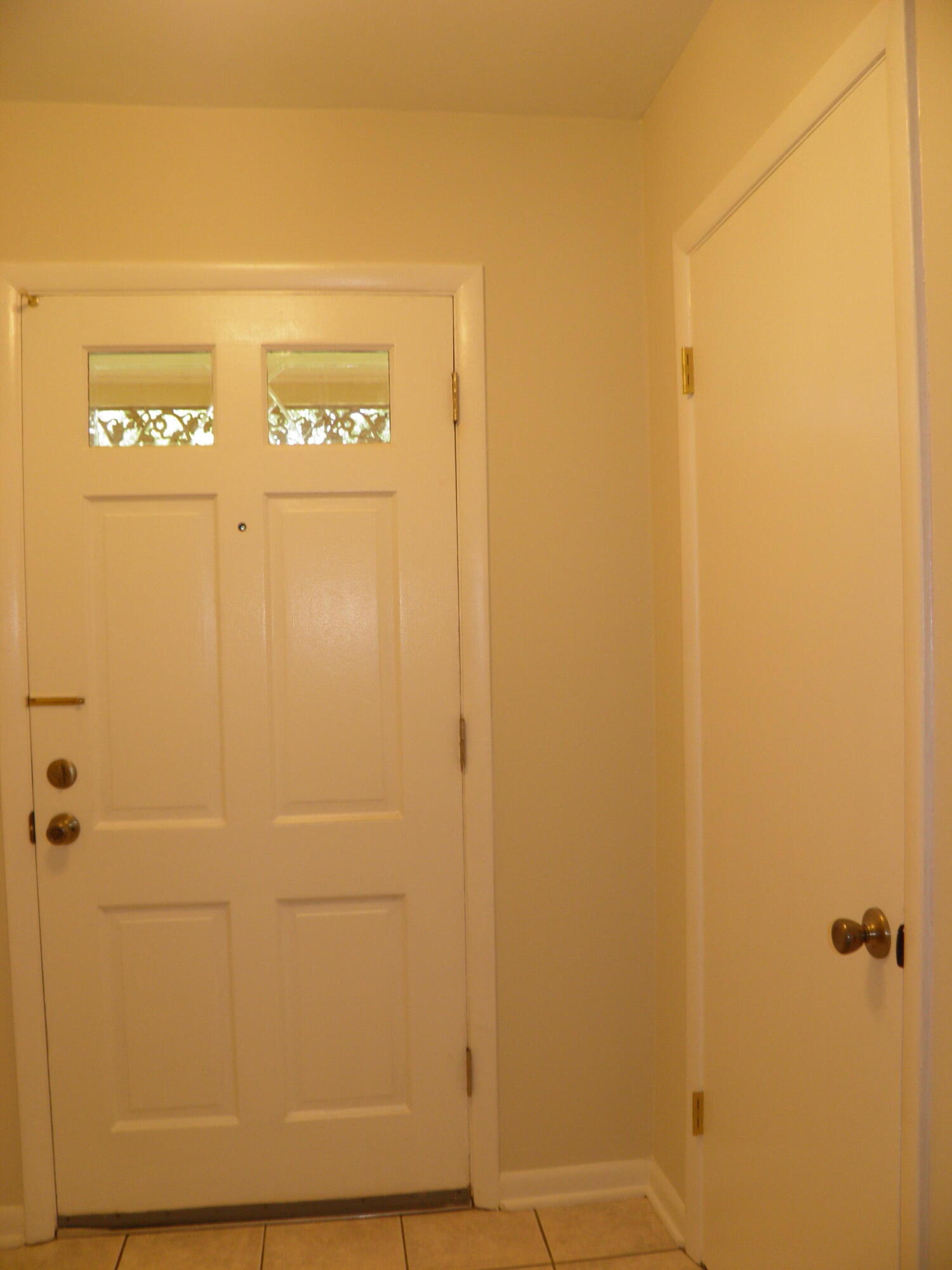 COLONY ESTATES - Residential Lease