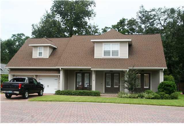 Absolutely stunning home in The Parish. Home boast 4br/4ba, (2 upstairs and 2 downstairs) Beautiful hardwood floors, gas fireplace, gourmet kitchen with espresso cabinetry, granite counter tops & stainless steel appliances. Ice maker & central vac not warranted.  Large fenced backyard, covered back porch, 2 car garage. Owner will consider a dogs that is spayed or neutered and at least a year old, fully housebroken, current on all shots & no puppies! A non-refundable pet fee required at lease signing. NO CATS! No smoking allowed! Anyone 18 or over wishing to live in the property must fill out an application and be on the lease. Tenants required to carry no less that $100,000.00 renter's liability insurance
