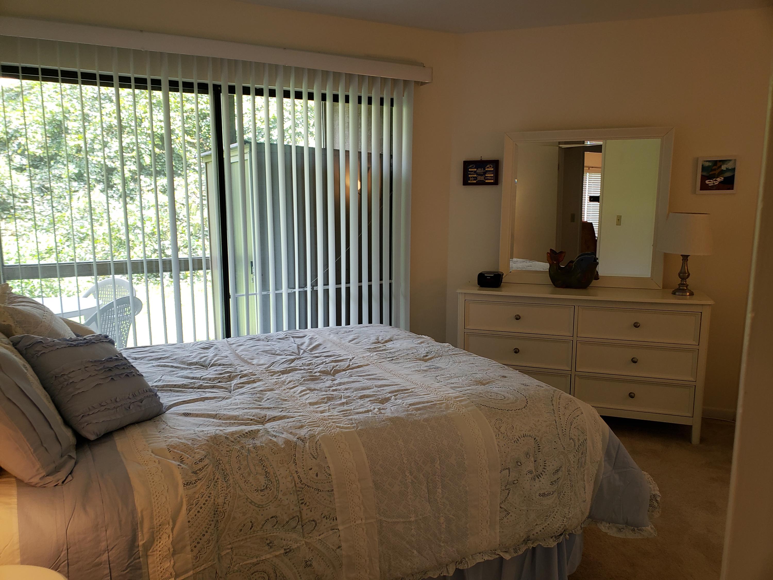 GARDEN OAKS CONDO - Residential Lease