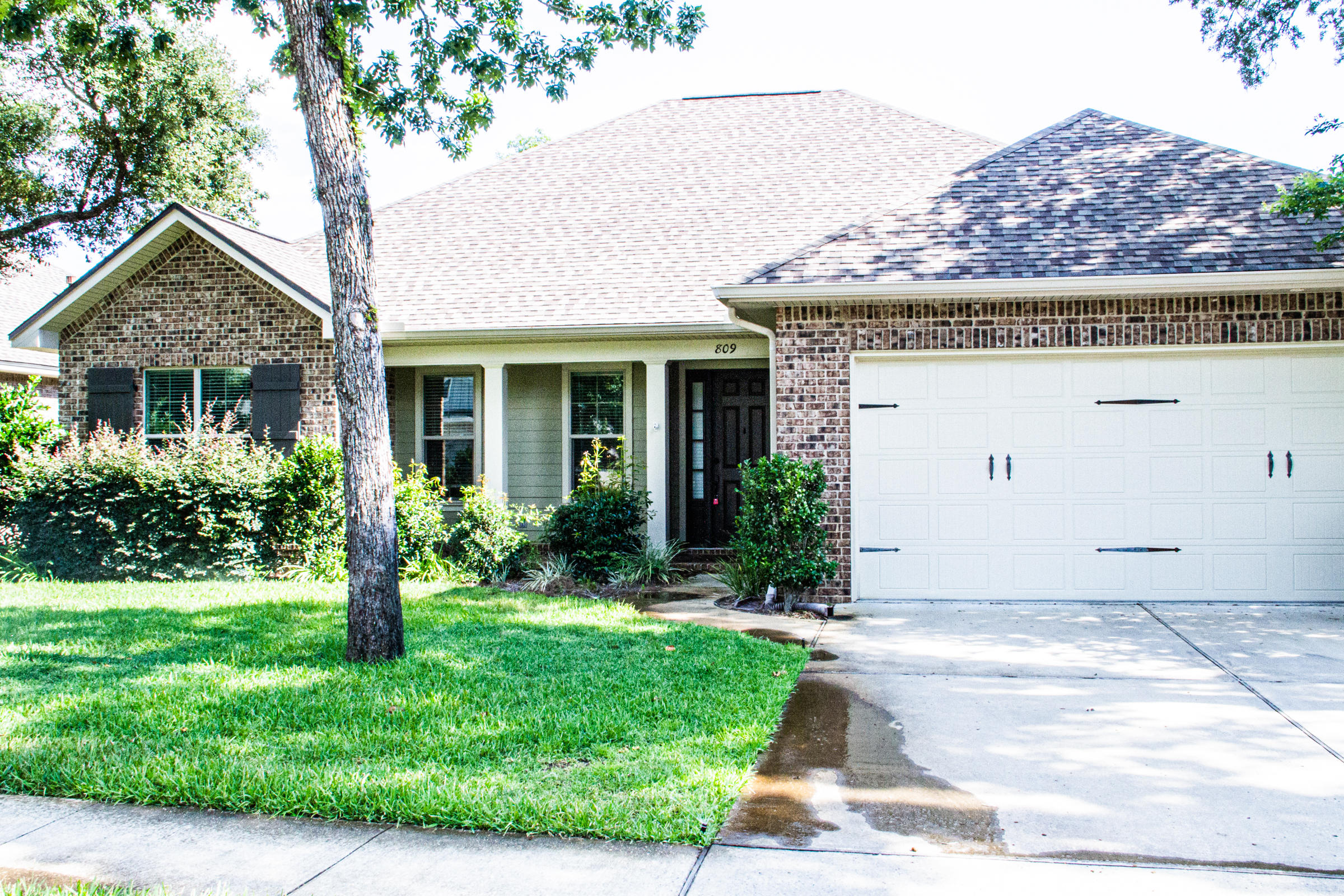 MAGNOLIA WOODS - Residential Lease