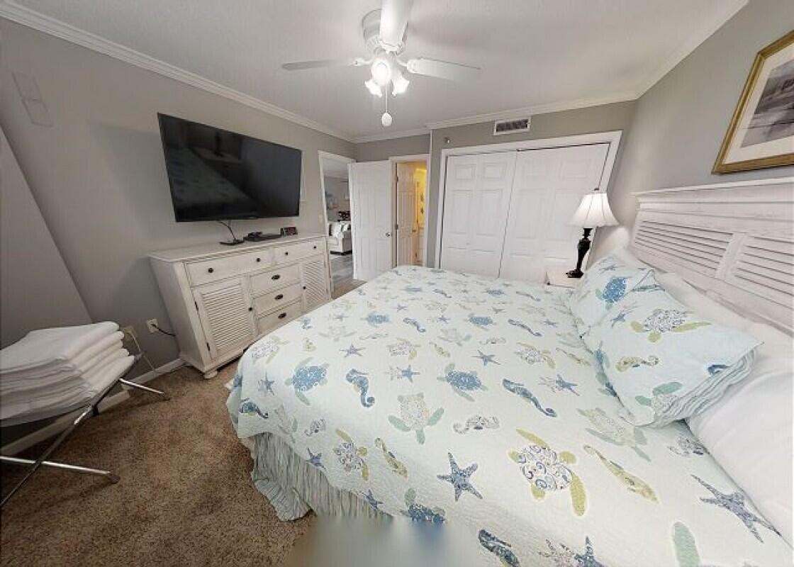 ISLANDER CONDO PH 2 - Residential