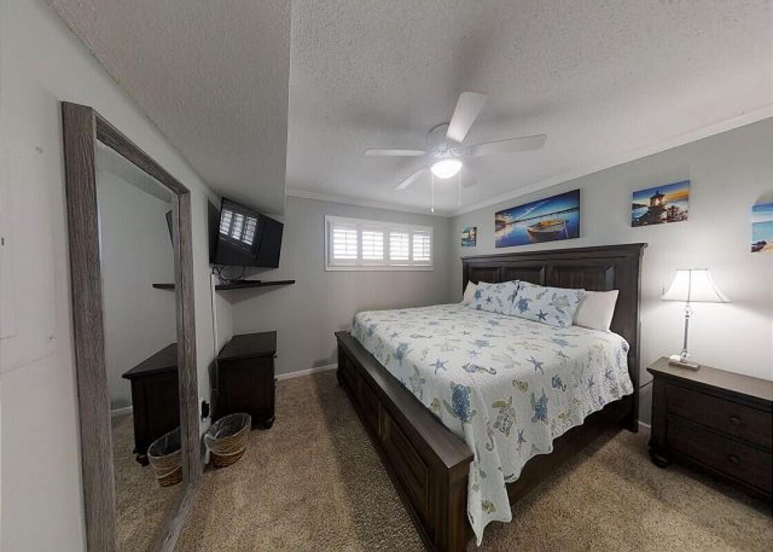 ISLANDER CONDO PH 2 - Residential