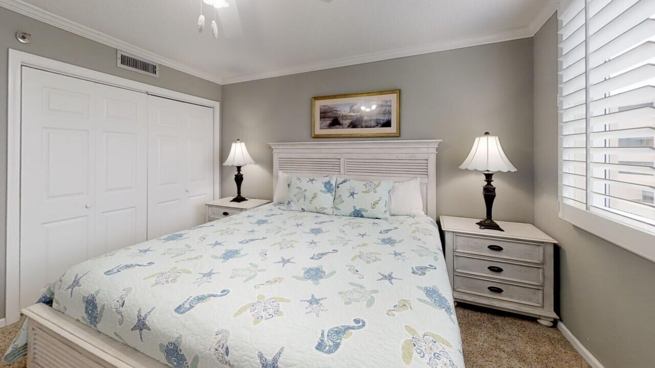 ISLANDER CONDO PH 2 - Residential