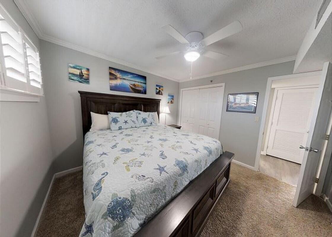 ISLANDER CONDO PH 2 - Residential