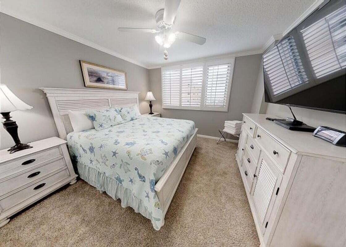 ISLANDER CONDO PH 2 - Residential
